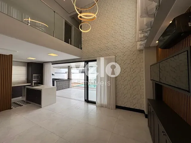 Casa com 300m² 4 quartos e 4 banheiros, para alugar, no bairro Piracangaguá em Taubaté