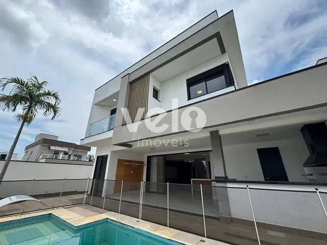 Casa com 300m² 4 quartos e 4 banheiros, para alugar, no bairro Piracangaguá em Taubaté