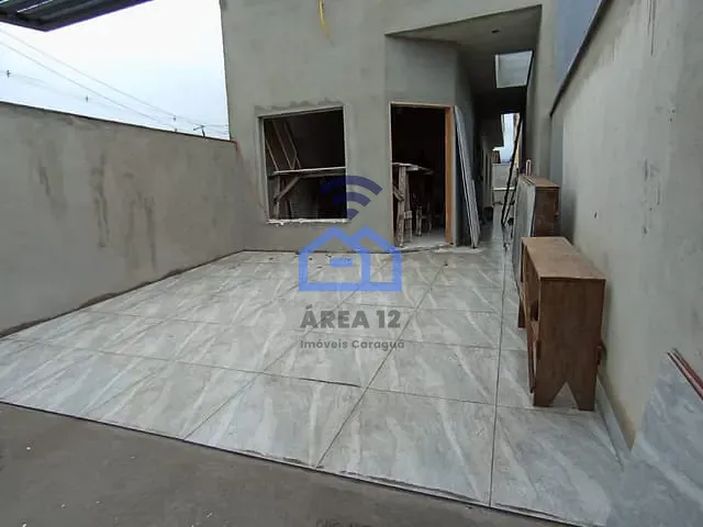 Casa 2 quartos e 1 banheiro, à venda, no bairro Golfinho em Caraguatatuba