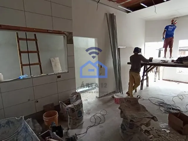 Casa 2 quartos e 1 banheiro, à venda, no bairro Golfinho em Caraguatatuba