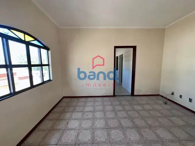 Casa com 120m² 2 quartos e 2 banheiros, para alugar, no bairro Chácara Bazzo em Porto Feliz