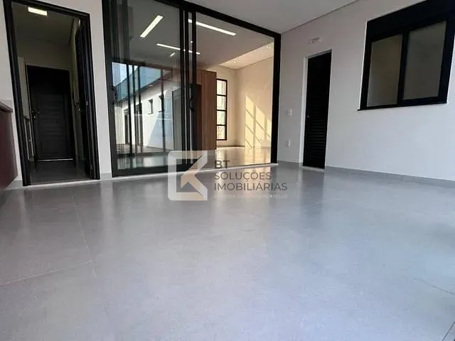 Casa com 300m² 3 quartos e 3 banheiros, à venda, no bairro Vila Rubens em Indaiatuba