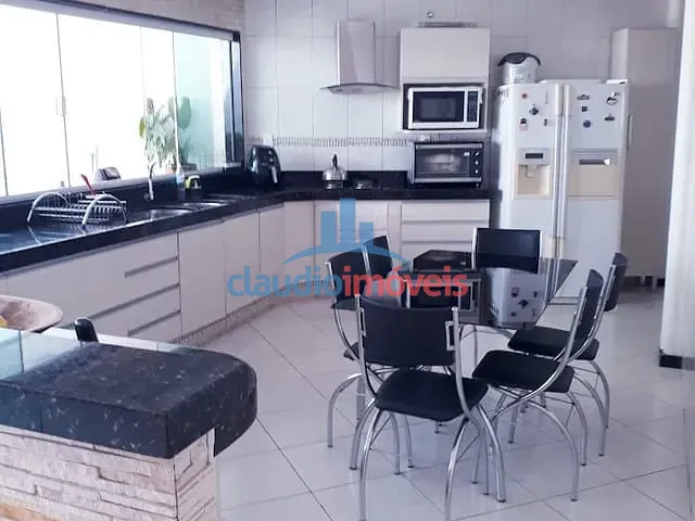 Casa 3 quartos e 1 banheiro, à venda, no bairro Santa Rosa em Barra Mansa