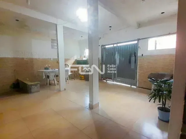 Casa 3 quartos e 2 banheiros, à venda, no bairro Km 25 em Simões Filho