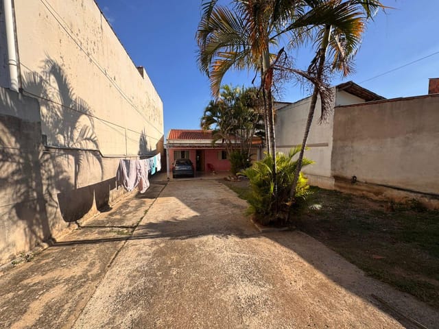 Casa com 268m² 2 quartos e 1 banheiro, à venda, no bairro Cidade Satélite Íris em Campinas