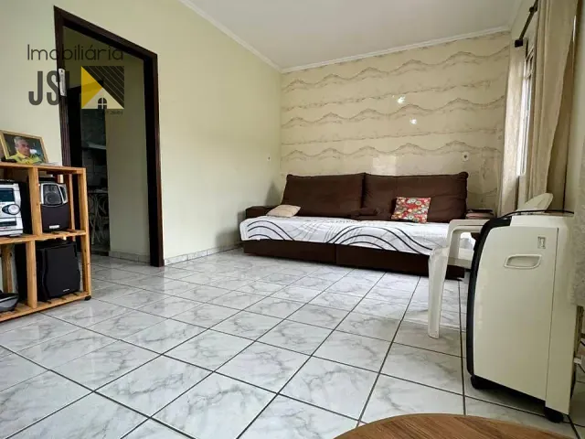 Casa com 290m² 4 quartos e 2 banheiros, à venda, no bairro Borda da Mata em Caçapava
