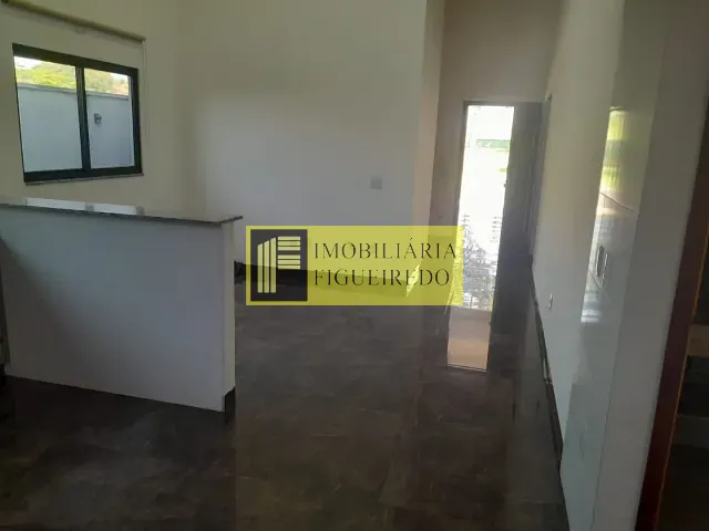 Casa com 300m² 2 quartos e 4 banheiros, à venda, no bairro Alphaville em Mirassol
