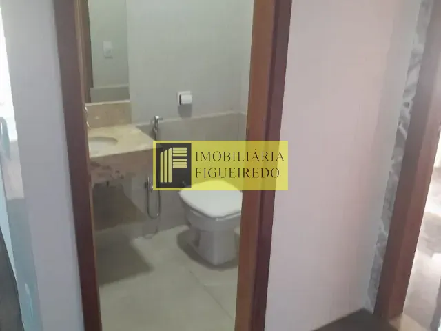 Casa com 300m² 2 quartos e 4 banheiros, à venda, no bairro Alphaville em Mirassol