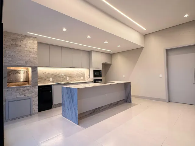 Casa 3 quartos e 1 banheiro, à venda, no bairro Residencial Riviera Suíça em Sinop
