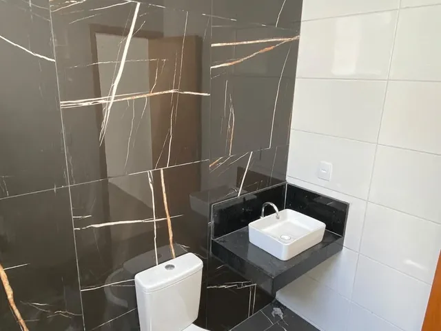 Casa 3 quartos e 2 banheiros, à venda, no bairro Vale das Orquídeas em Contagem