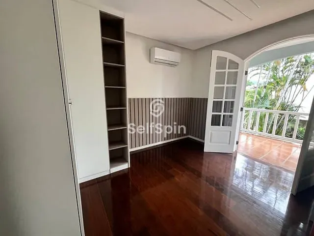 Casa com 450m² 5 quartos e 5 banheiros, para alugar, no bairro Piratininga em Niterói