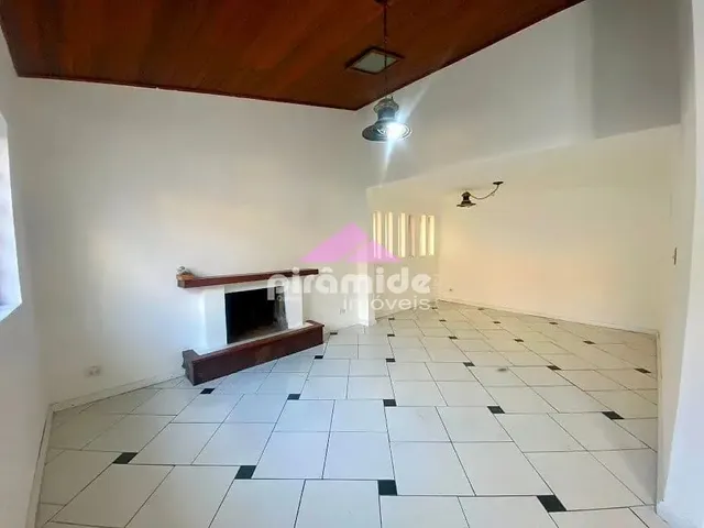 Casa com 10m² 3 quartos e 1 banheiro, à venda, no bairro Jardim Esplanada em São José Dos Campos