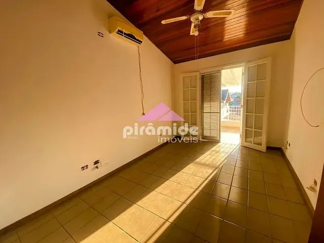 Casa com 10m² 3 quartos e 1 banheiro, à venda, no bairro Jardim Esplanada em São José Dos Campos