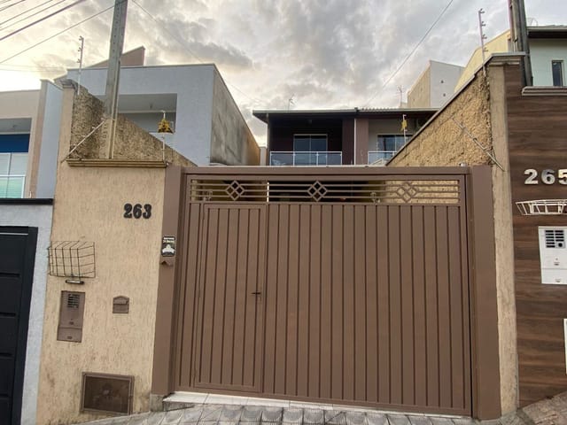 Casa com 158m² 3 quartos e 1 banheiro, à venda, no bairro Extremaville em Extrema