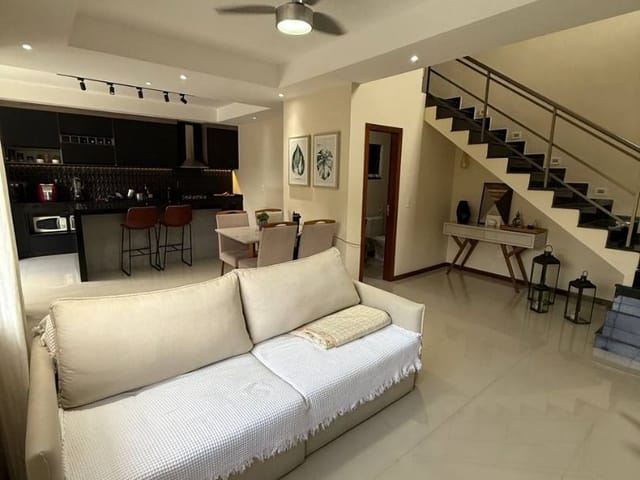 Casa com 115m² 2 quartos e 2 banheiros, à venda, no bairro Lagoa em Macaé