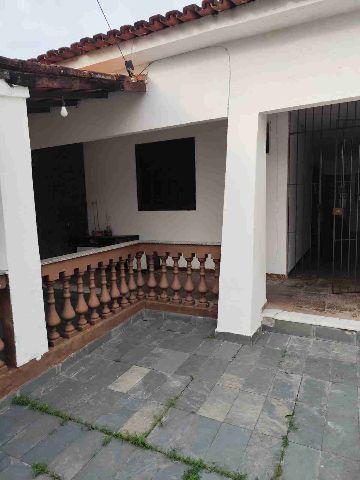 Casa 2 quartos e 1 banheiro, à venda, no bairro Parque Santo Amaro em Campos dos Goytacazes
