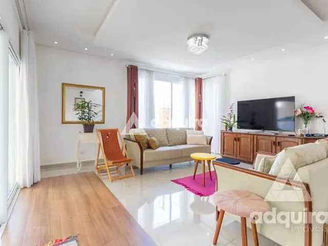 Sobrado com 525m² 3 quartos e 4 banheiros, à venda, no bairro Uvaranas em Ponta Grossa