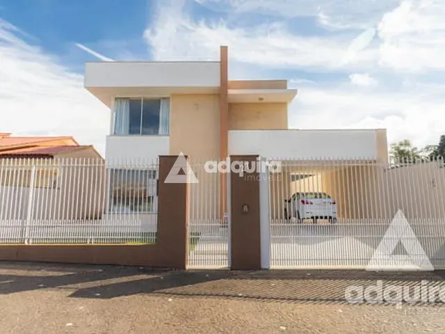 Sobrado com 525m² 3 quartos e 4 banheiros, à venda, no bairro Uvaranas em Ponta Grossa