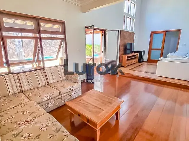 Casa com 1000m² 4 quartos e 6 banheiros, à venda, no bairro Joapiranga em Valinhos