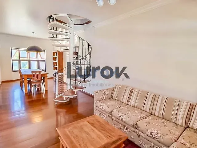 Casa com 1000m² 4 quartos e 6 banheiros, à venda, no bairro Joapiranga em Valinhos