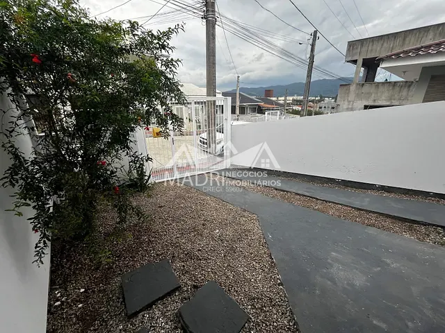 Casa 2 quartos e 1 banheiro, para alugar, no bairro Bela Vista em Palhoça