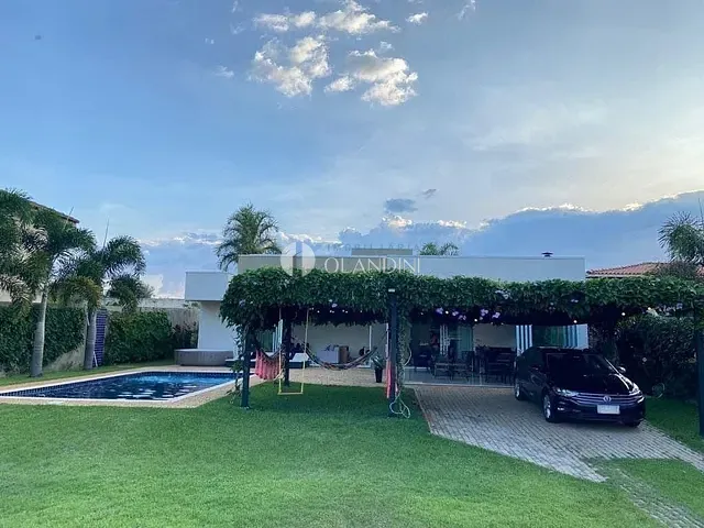 Casa com 1000m² 4 quartos e 2 banheiros, à venda, no bairro Portal do Lago em Engenheiro Coelho