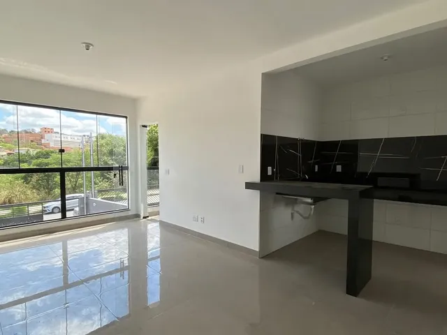 Casa 3 quartos e 3 banheiros, à venda, no bairro Vale das Orquídeas em Contagem