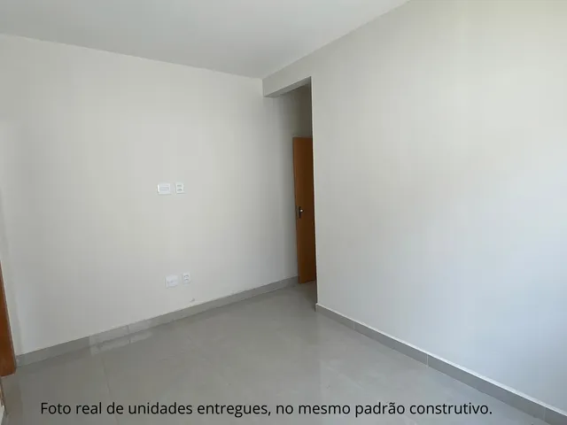 Casa 3 quartos e 3 banheiros, à venda, no bairro Vale das Orquídeas em Contagem