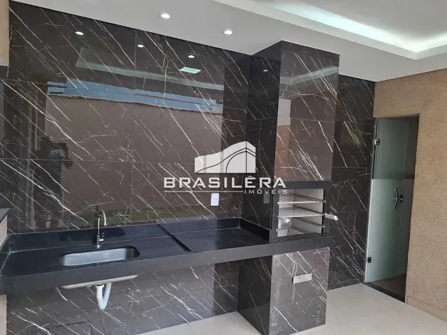 Casa 3 quartos e 3 banheiros, à venda, no bairro Mansões Paraíso em Aparecida de Goiânia