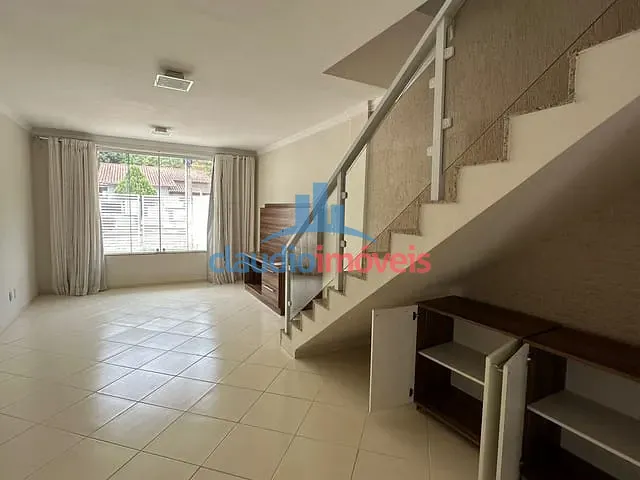 Casa 3 quartos e 3 banheiros, à venda, no bairro Jardim Amália em Volta Redonda