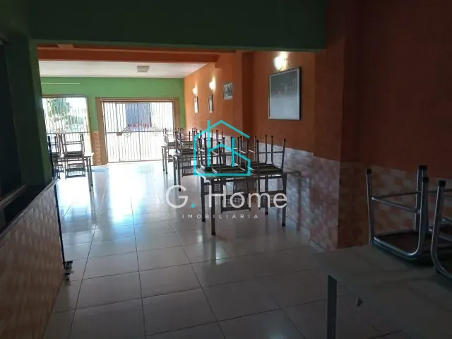 Casa com 250m² 2 quartos e 1 banheiro, à venda, no bairro Jardim Atlanta em Londrina