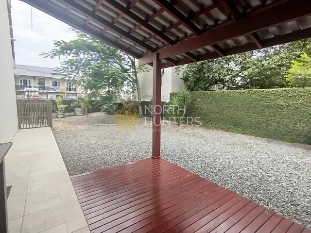 Sobrado com 321m² 4 quartos e 3 banheiros, à venda, no bairro Jardim Iririú em Joinville