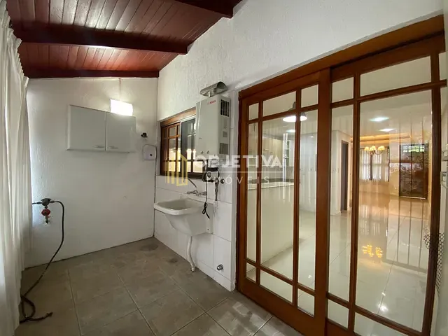 Casa com 246m² 2 quartos e 2 banheiros, à venda, no bairro Cristo Redentor em Porto Alegre