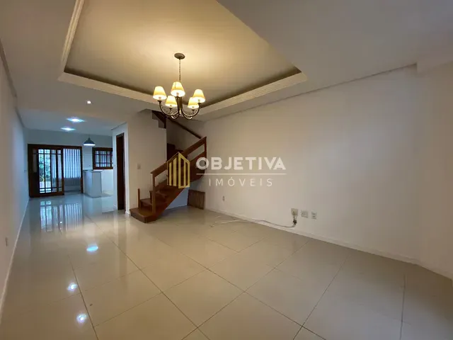 Casa com 246m² 2 quartos e 2 banheiros, à venda, no bairro Cristo Redentor em Porto Alegre