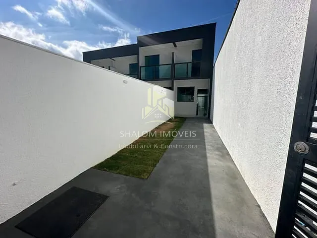 Casa 2 quartos e 2 banheiros, à venda, no bairro Candelária em Belo Horizonte