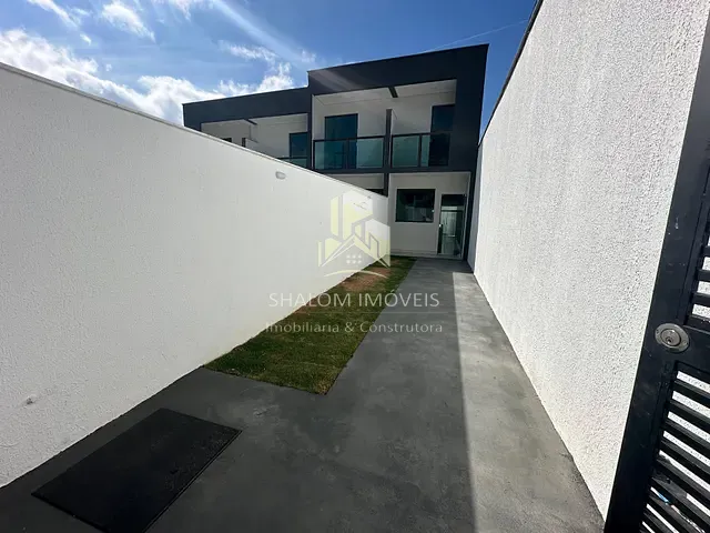 Casa 2 quartos e 2 banheiros, à venda, no bairro Candelária em Belo Horizonte