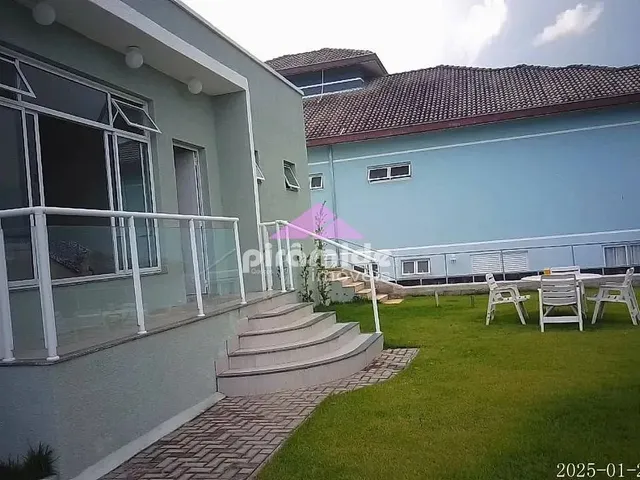 Casa com 10m² 3 quartos e 3 banheiros, à venda ou para alugar, no bairro Condomínio Residencial Mirante do Vale em Jacareí