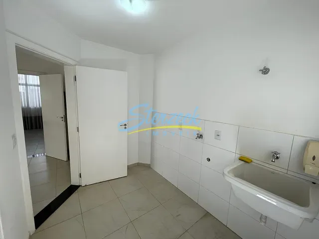 Casa com 375m² 3 quartos e 3 banheiros, para alugar, no bairro Condomínio Recanto dos Paturis em Vinhedo