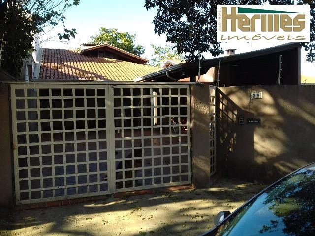 Casa, 3 quartos, 209 m² - Foto 1