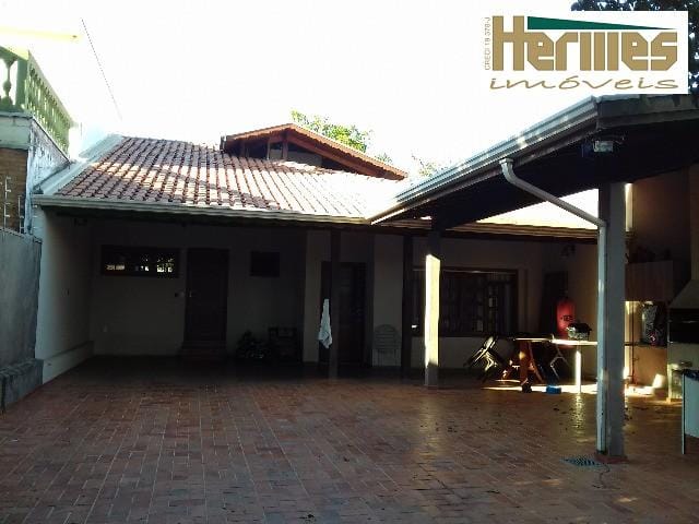 Casa, 3 quartos, 209 m² - Foto 2
