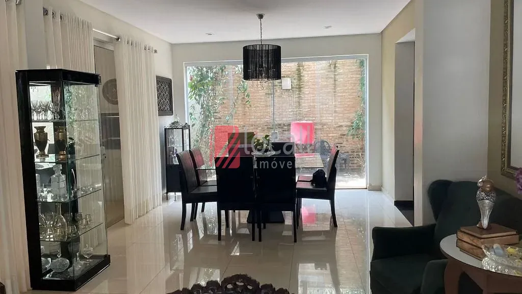 Casa de Condomínio com 3 quartos à venda, 390m² — foto 2 de 14