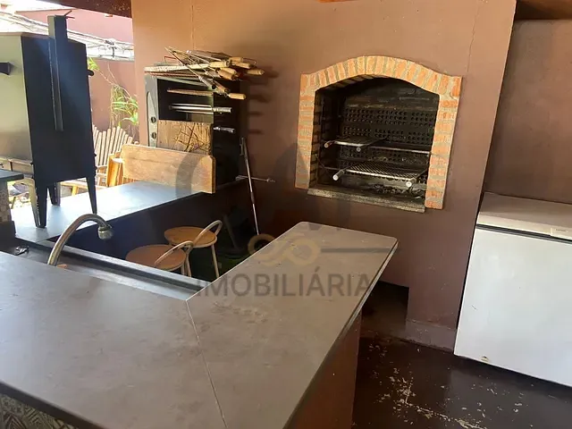 Casa com 450m² 3 quartos e 6 banheiros, à venda, no bairro Residencial Nova Holanda em Holambra