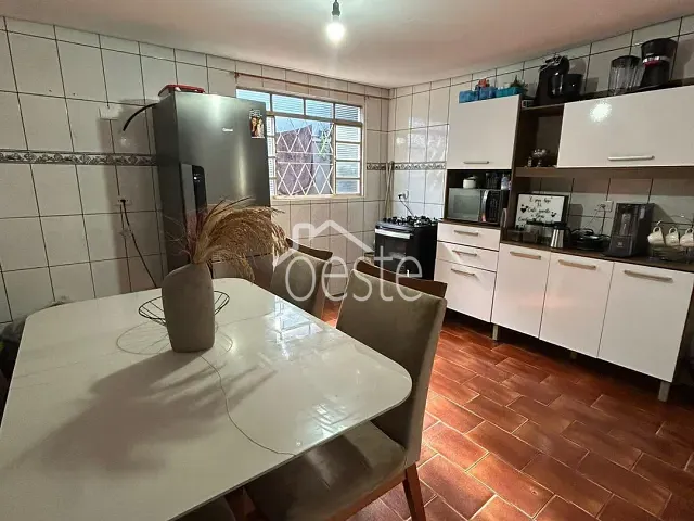 Casa 5 quartos e 3 banheiros, à venda, no bairro Vila Mollon IV em Santa Bárbara D'Oeste