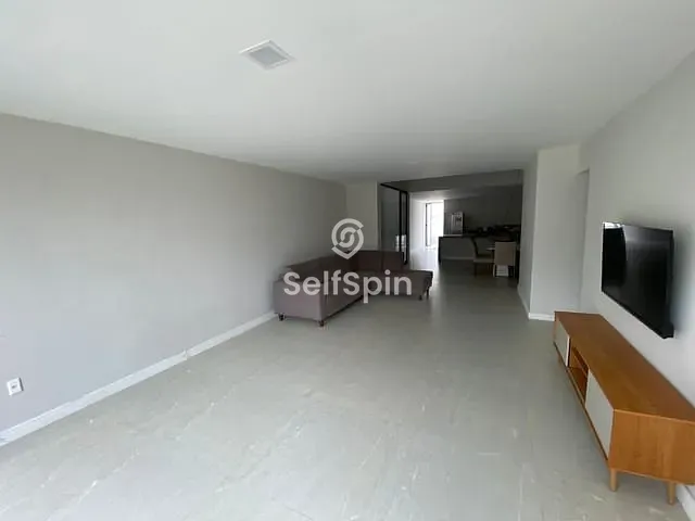 Casa com 300m² 4 quartos e 5 banheiros, para alugar, no bairro Piratininga em Niterói
