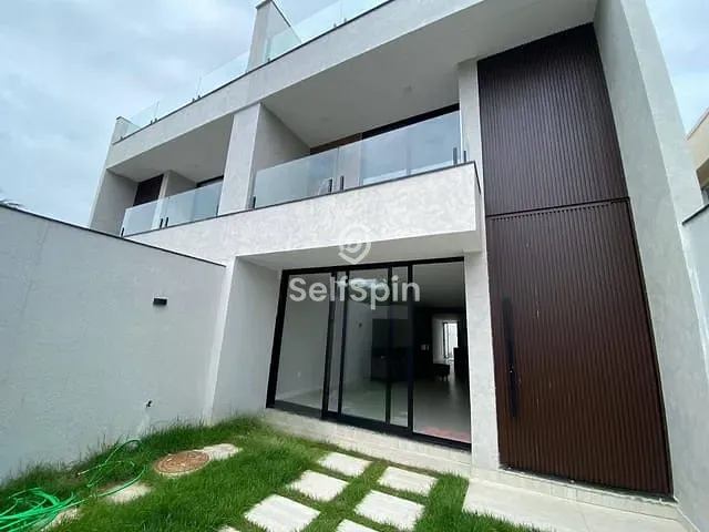 Casa com 300m² 4 quartos e 5 banheiros, para alugar, no bairro Piratininga em Niterói