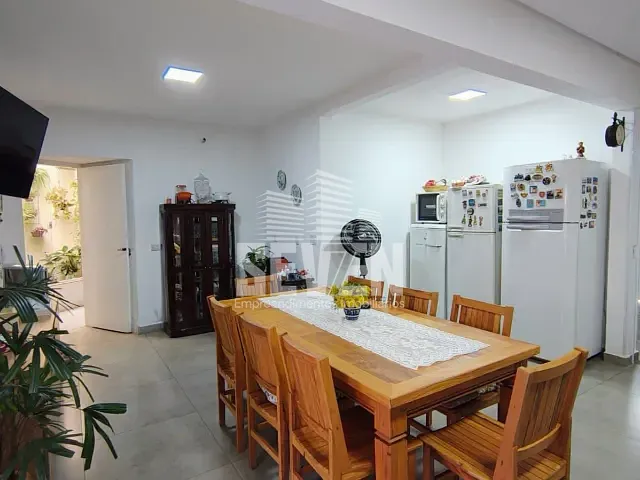Casa com 260m², à venda, no bairro Jardim Paulista em Bauru