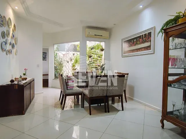 Casa com 260m², à venda, no bairro Jardim Paulista em Bauru
