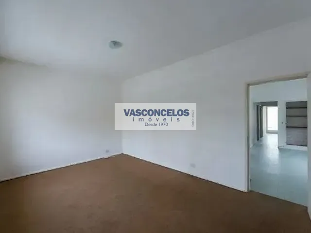 Casa com 300m² 3 quartos e 2 banheiros, à venda, no bairro Jardim Bela Vista em São José dos Campos