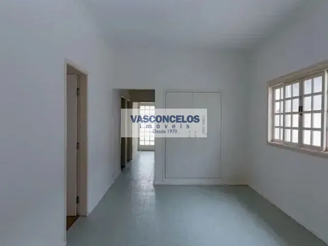 Casa com 300m² 3 quartos e 2 banheiros, à venda, no bairro Jardim Bela Vista em São José dos Campos