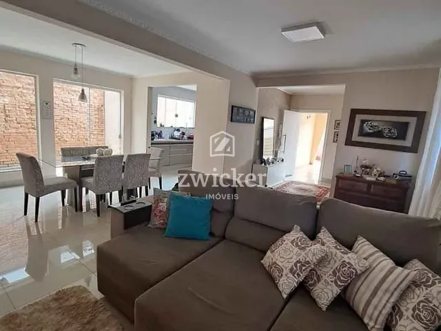 Casa com 190m² 3 quartos e 4 banheiros, à venda, no bairro Vila Altinópolis em Bauru